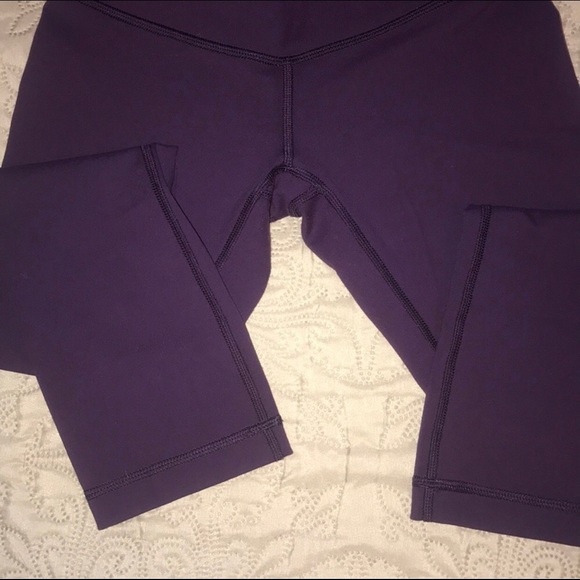 Lululemon cropped wunder unders - Picture 6 of 6